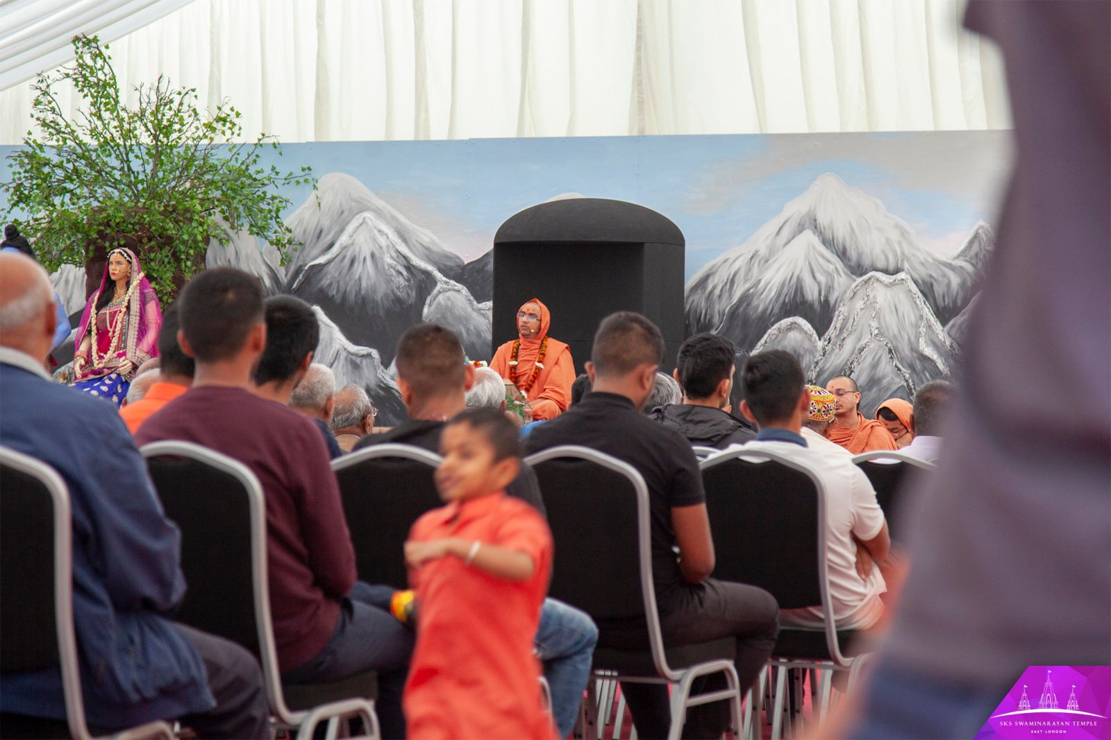 ©1987-2017 SKS Swaminarayan Temple East London